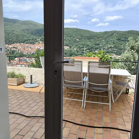 Apartment Avec Terrasse Et Belle Vue Sur Palalda